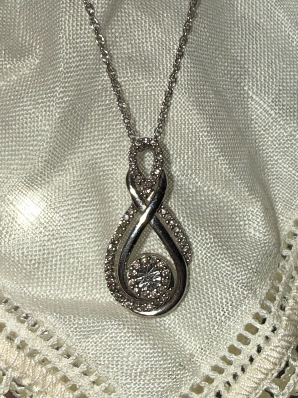 Kay Jewlers Sterling Silver Infinity Teardrop Pendent Anniversary Necklace